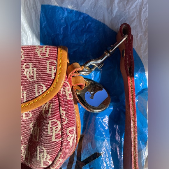 Dooney and Bourke Vintage Wristlet / Wallet - Picture 2 of 5